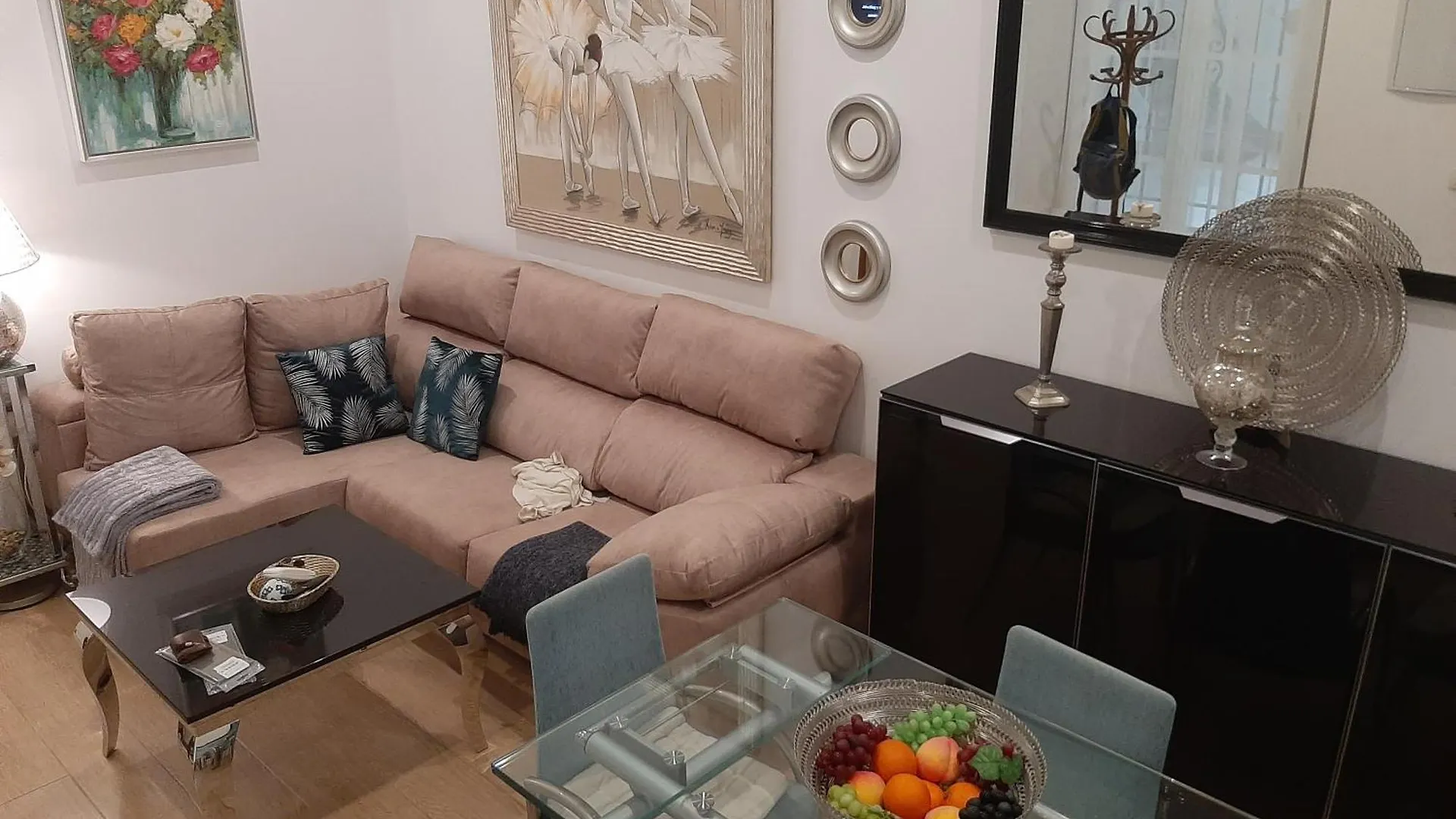 Apartamento Apto Patio Andaluz. Máximo Confort y Limpieza Cádiz España